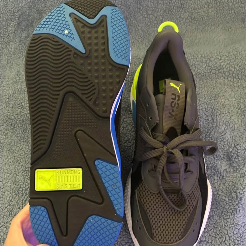 Puma Athletic Shoes Black and Blue with Cushioned Soles
